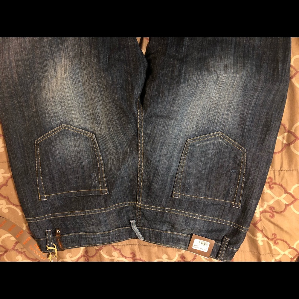 Capris - Picture 4 of 6